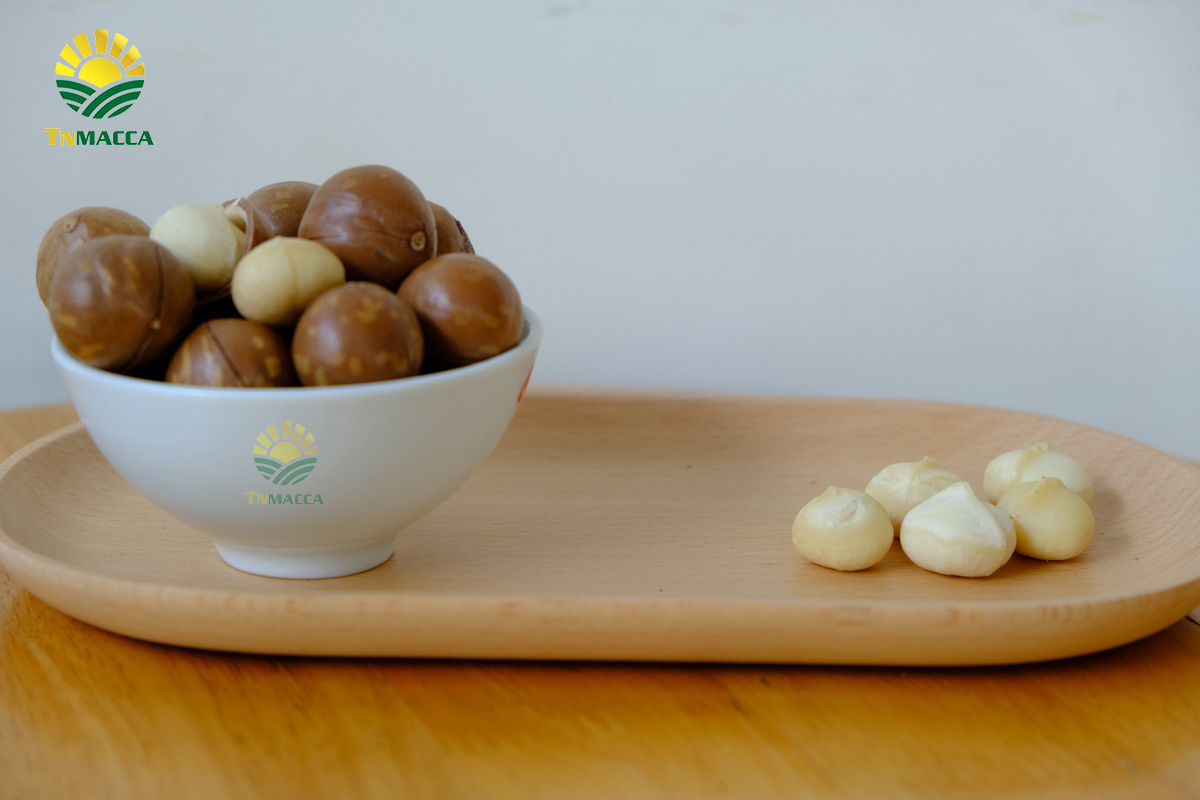 Hạt macca Úc mourad's 500g và hạt macca Mỹ tách vỏ giá bao nhiêu 